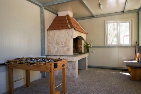 Communal lounge/ TV room, BBQ facilities, Entertainment