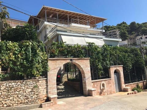 Property building, Day