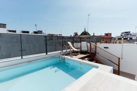 Day, View (from property/room), Swimming pool, sunbed