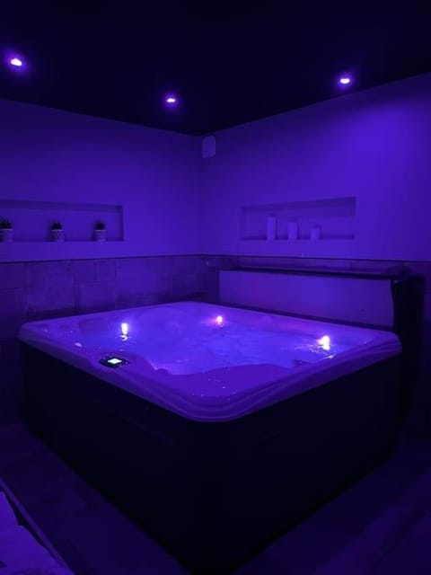 Chambre privatif spa Bed and Breakfast in Hauts-de-France