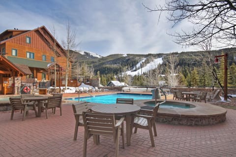 Patio, Swimming pool