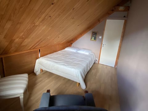 Maison familiale 8 personnes à 100m de la plage avec jardin et parking - FR-1-639-38 House in Arzon