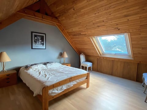 Maison familiale 8 personnes à 100m de la plage avec jardin et parking - FR-1-639-38 House in Arzon