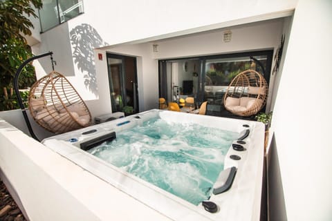 Natural landscape, Hot Tub