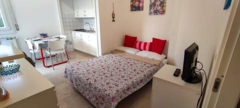 TV and multimedia, Kitchen or kitchenette