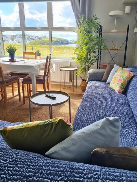 Panoramic Sea View Beach Apartment - Dunluce Park 6 Apartment in Portrush