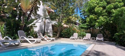 Swimming pool, Swimming pool