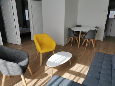 Living room, Seating area, Dining area