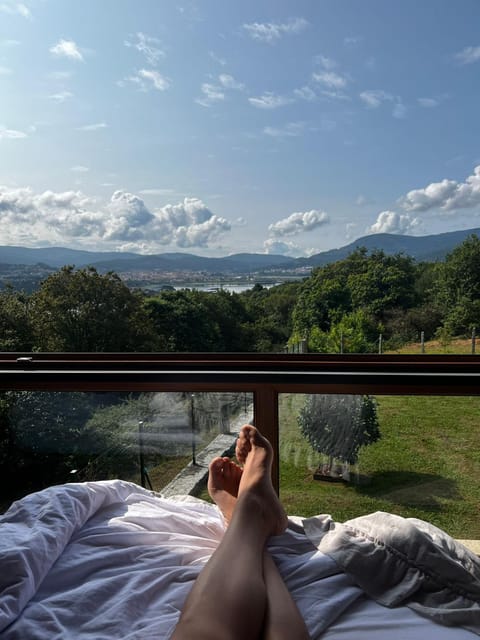 Bed, Day, Natural landscape, View (from property/room), Balcony/Terrace, Photo of the whole room, Bedroom, Mountain view