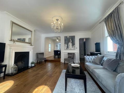 Living room, Seating area, flat iron