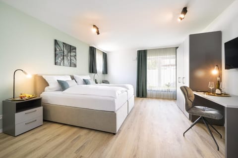 Bed, TV and multimedia, Living room, Photo of the whole room, Bedroom