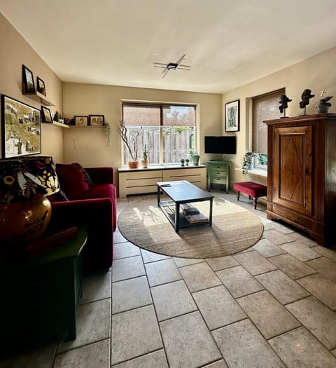 - Tulipa - Vakantiehuis nabij de bloembollenvelden, het meer en strand House in Noordwijkerhout