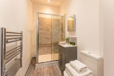 Budget 1 Bedroom Apartment in Dudley Apartment in Stourbridge