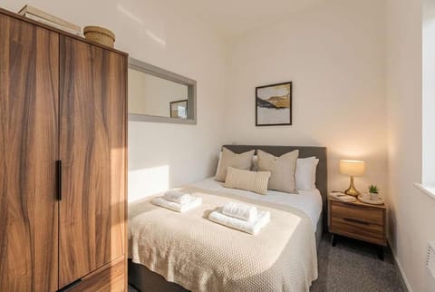 Budget 1 Bedroom Apartment in Dudley Apartment in Stourbridge