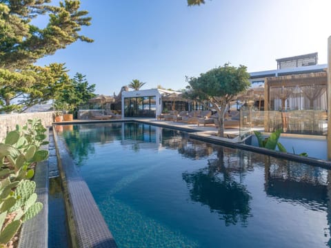 Property building, Pool view, Swimming pool