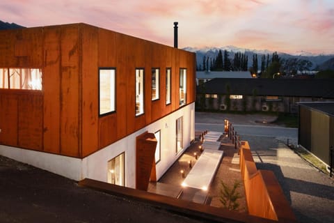 Property building, View (from property/room), Lake view, Landmark view, Mountain view, Street view, Quiet street view