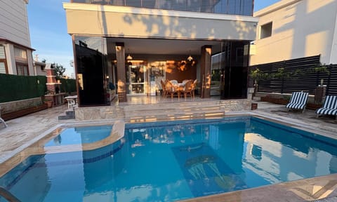 Pool view, Swimming pool, Swimming pool