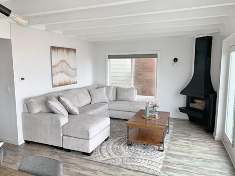 Luxury Beachfront Condo - Endless Views - Surf 1 Apartment in Sunset Beach