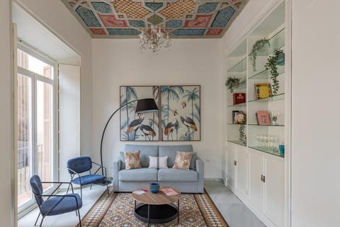 Living room, Seating area