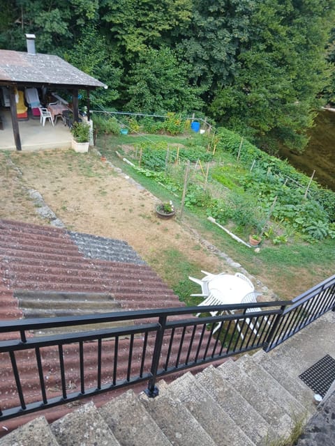 bord de rivière Apartment in Provence-Alpes-Côte d'Azur