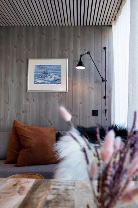 Modern apartment in Henningsvær Apartment in Lofoten