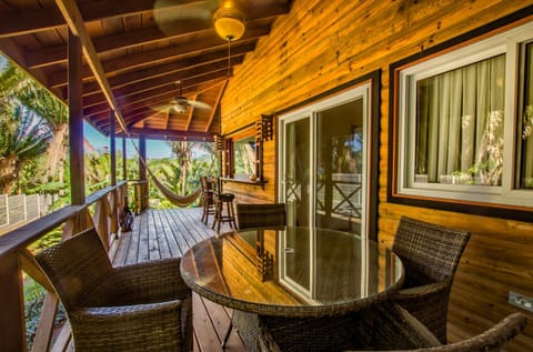 Patio, Day, View (from property/room), Balcony/Terrace, Dining area, Garden view