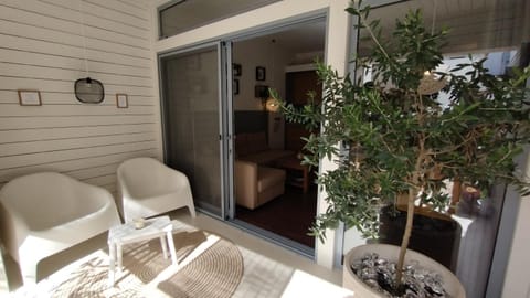 Patio, View (from property/room), Balcony/Terrace, Balcony/Terrace, Living room, Seating area