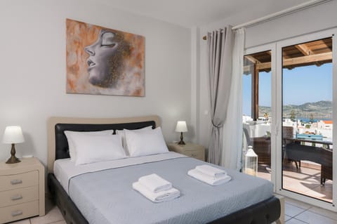 Bed, Natural landscape, View (from property/room), Balcony/Terrace, Photo of the whole room, Bedroom, Sea view, towels