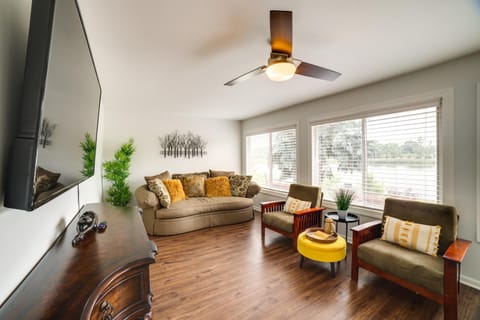 Kayaks and Fire Pits Waterfront Portage Getaway! House in Portage