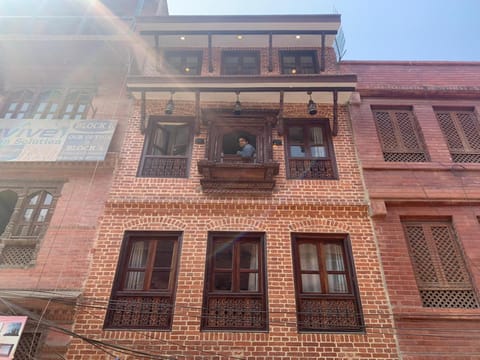 Facade/entrance