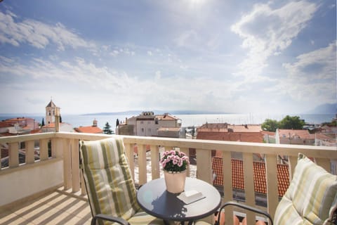 Balcony/Terrace, City view, Sea view, Street view