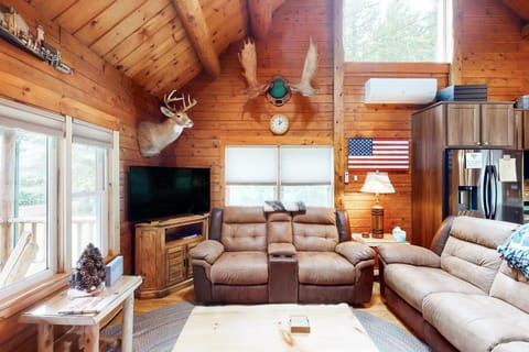 Wooded Family Retreat! 11 Mi to Acadia Entrance House in Trenton