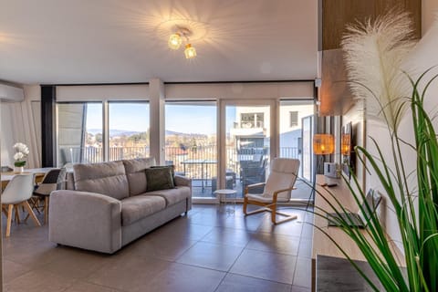 La Plume Vue Lac 3 étoiles - Garage privé, Secteur recherché, Moderne & tout équipé, 6 personnes Apartment in Annecy