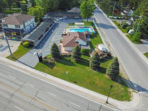 Property building, Restaurant/places to eat, Bird's eye view, Pool view, Swimming pool