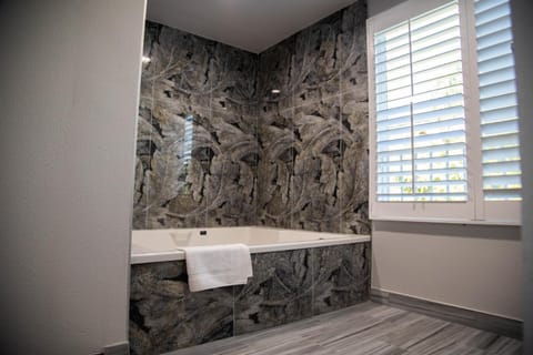 Pico Rivera Inn and Suites Hotel in Downey