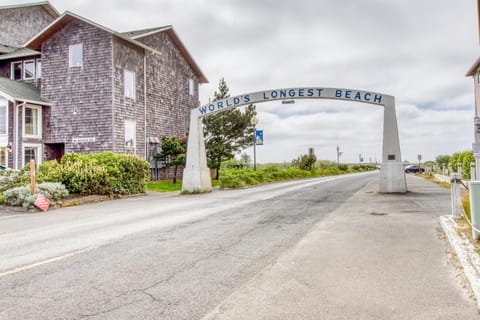 Sand & Sea Glass House in Long Beach