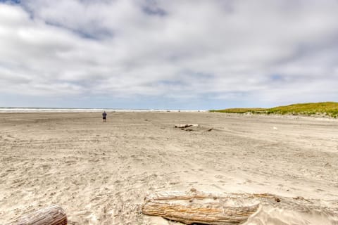 Sand & Sea Glass House in Long Beach