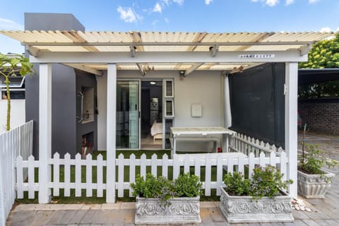 Property building, Patio, BBQ facilities, Seating area