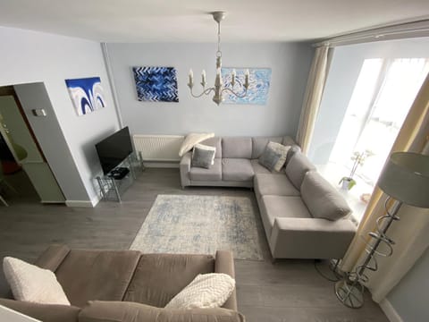 Aurora Tor House in Glastonbury