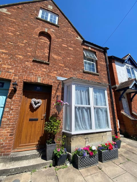 Aurora Tor House in Glastonbury