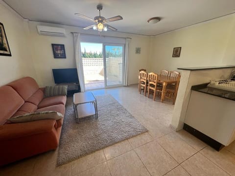 Apartamento planta baja en la playa de Javea, reserva minima 10 noches Apartment in Xàbia