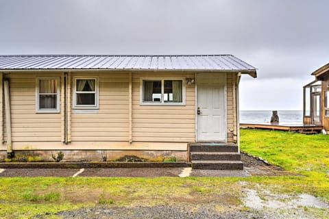 Waterfront Sekiu Escape - 9 Mi to Neah Bay! House in Washington