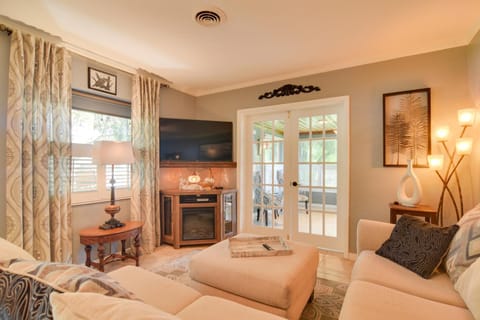 Riverfront Getaway with Hot Tub and Game Room! House in New Port Richey