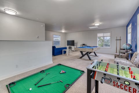 Coral Cove House in Devils Lake