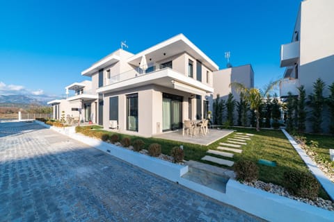 Property building, Garden view