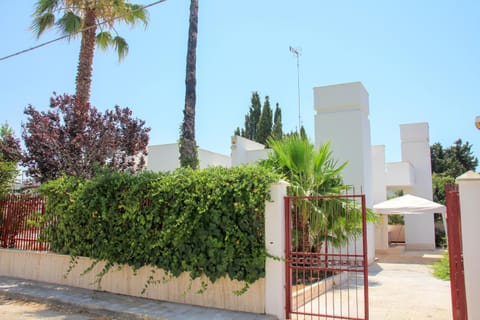Property building, Garden, Garden view
