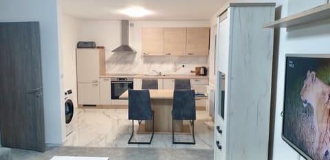 Living room, Dining area, kitchen