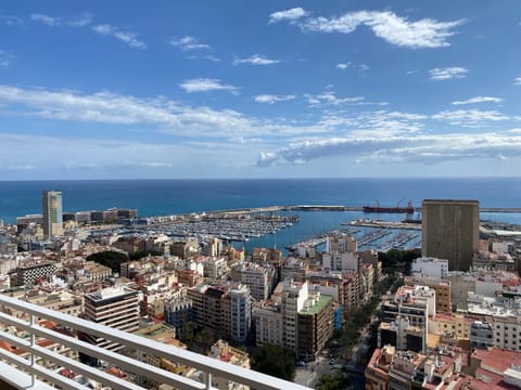 Apartamento 29th floor & sea view Apartment in Alicante
