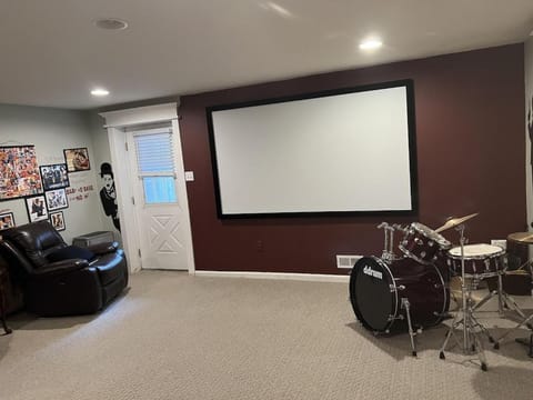 Communal lounge/ TV room, Family
