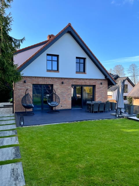 Property building, Patio, Garden